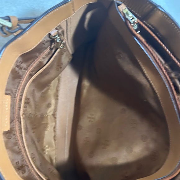 TORY BURCH| Authentic Women’s Blake Saffiano Leather Tote| - Picture 5 of 9